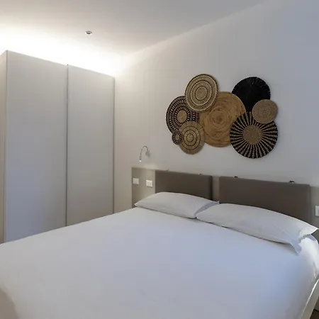 Residence La Torre con private park-3